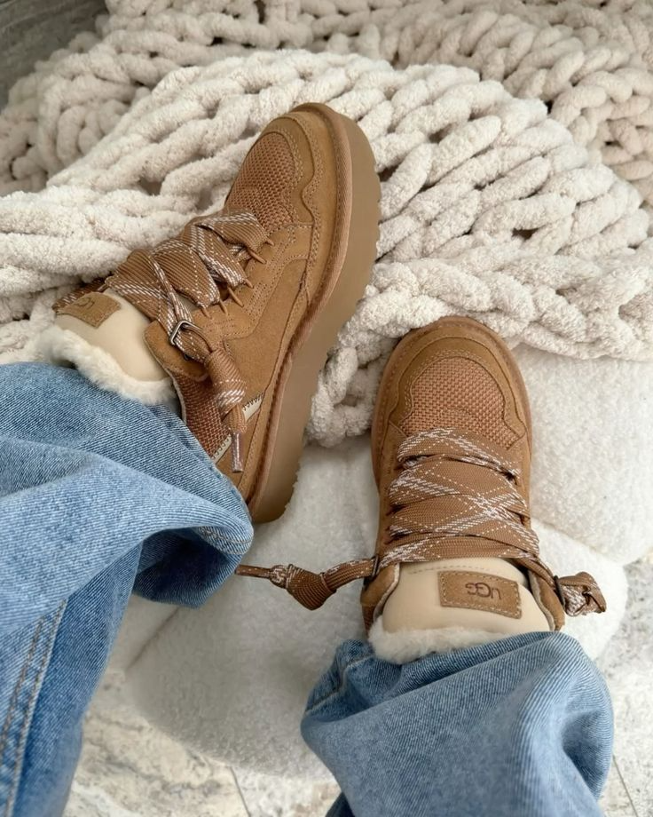 UGG Lowmel