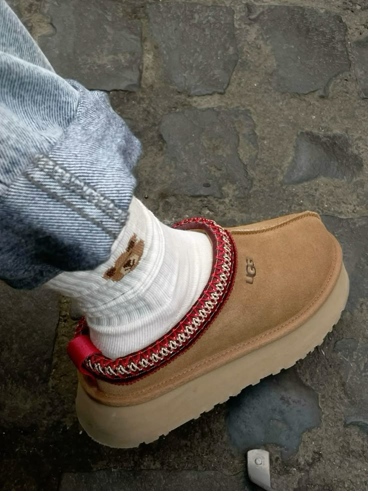 UGG Tazz