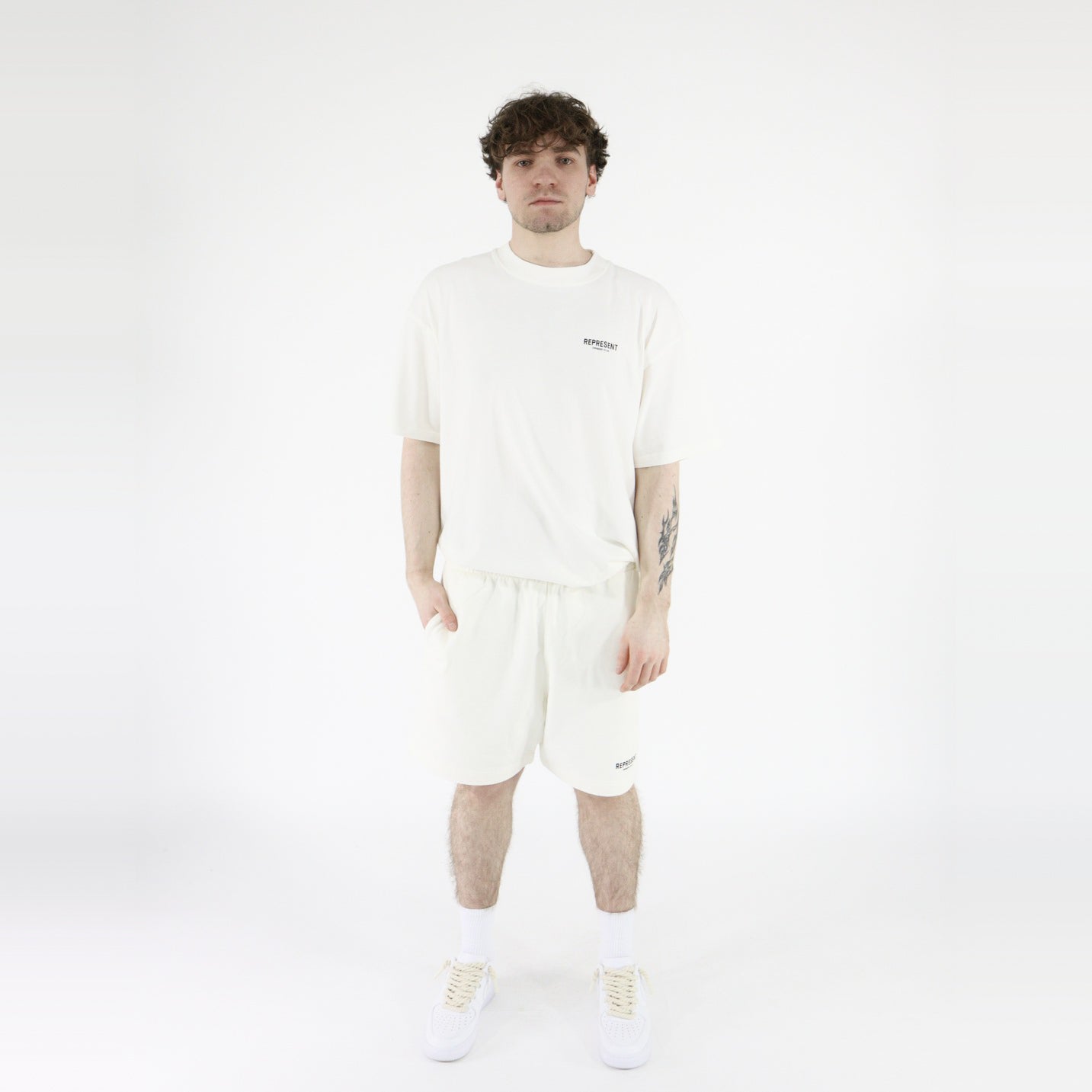 Represent Owners Club T-Shirt + Shorts Flat White - SET-Bundle-Represent-pikastore.cz