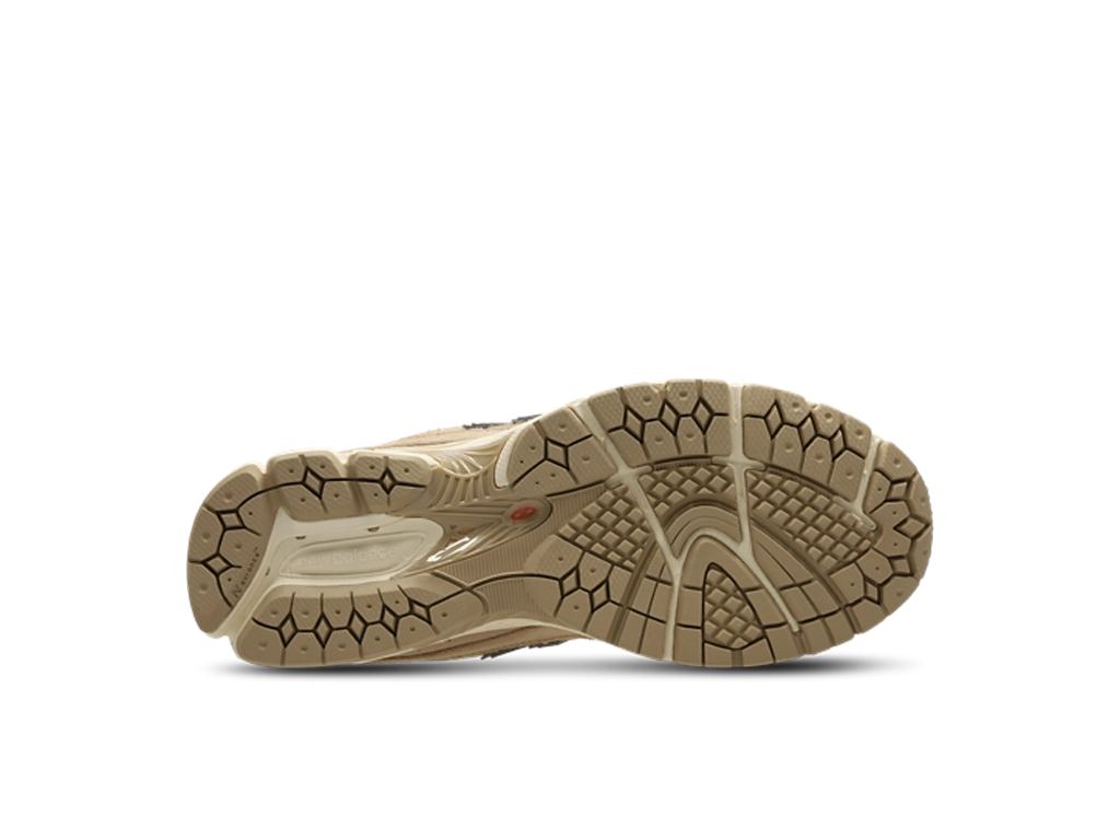 New Balance 2002R Beige Tan-New Balance-pikastore.cz