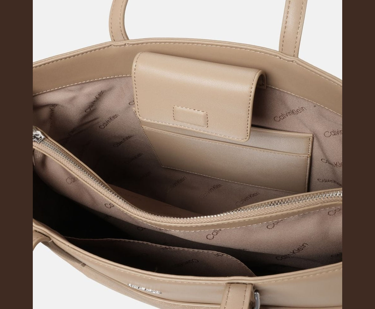 Calvin Klein Shopper Beige – asusteet – kuva 3/5