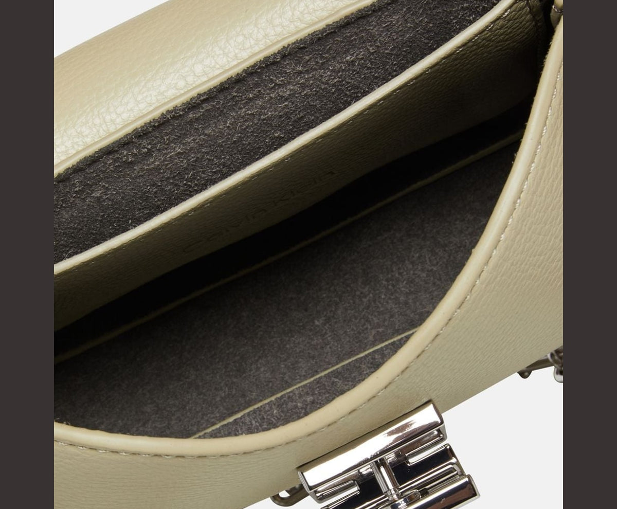 Calvin Klein Cross-body bag Teal – taška – fotka 3 z 5