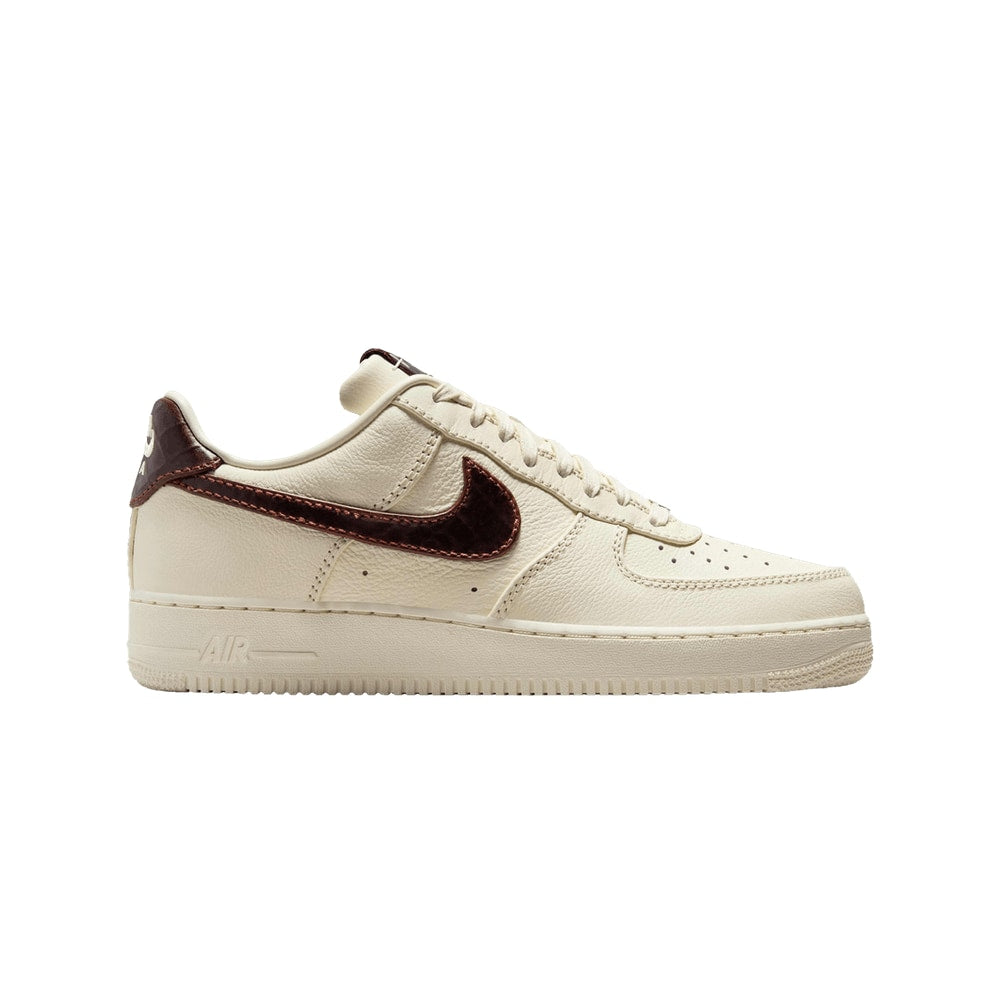 Nike Air Force 1 07 Soft Pearl Brown Croc – zapatos, beige