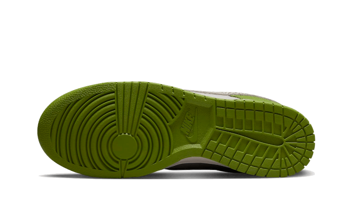 Nike Dunk Low AS Safari Swoosh Chlorophyll-sneakers-Nike-pikastore.cz