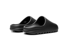 Adidas Yeezy Slide Onyx (2022/2023)-sneakers-Adidas-pikastore.cz