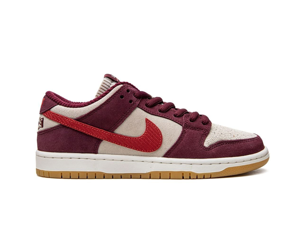 Nike SB Dunk Low Skate Like a Girl