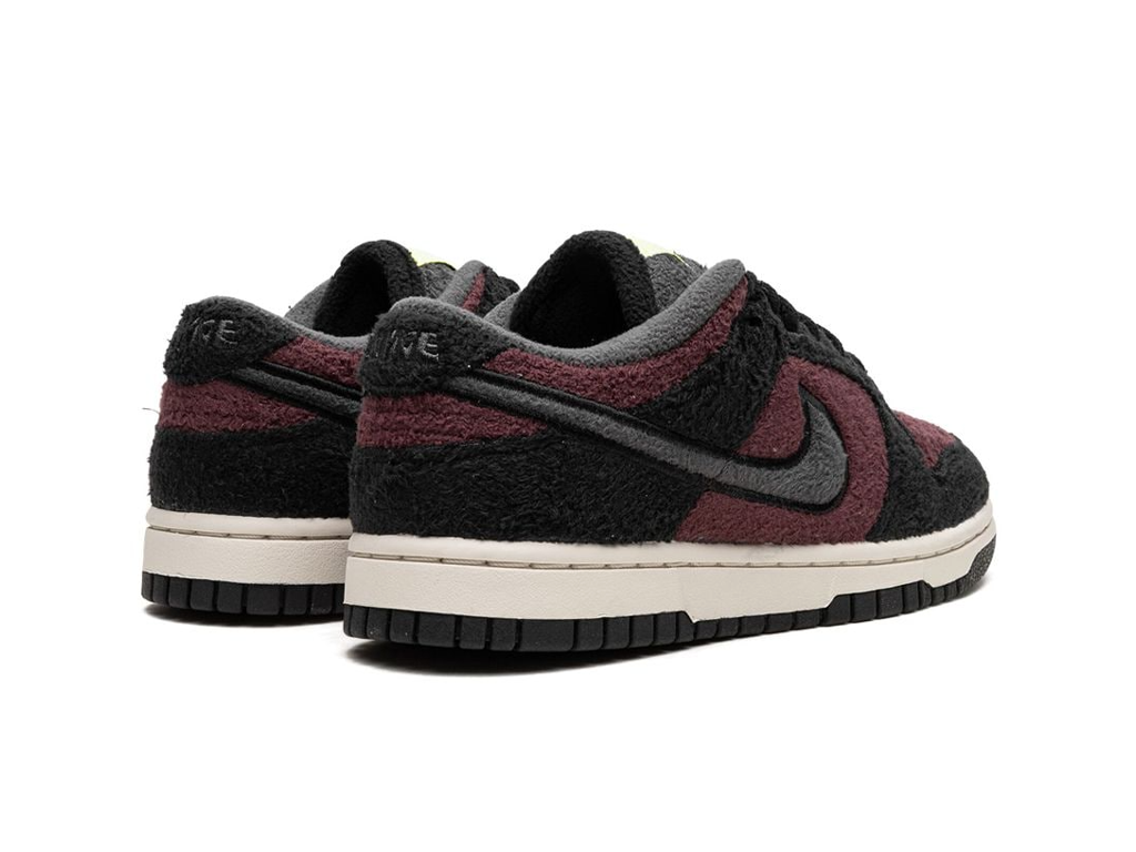 Nike Dunk Low SE Fleece Pack Burgundy Crush (ženske)