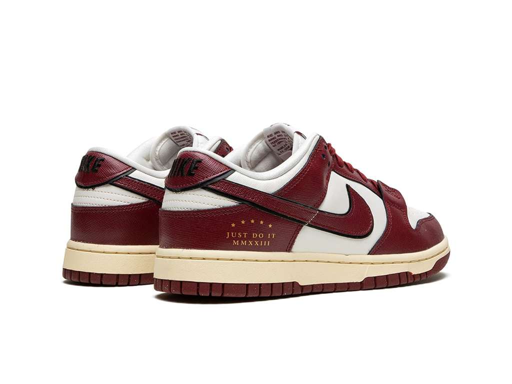 Nike Dunk Low SE Sisterhood Sail Team Red (ženske)