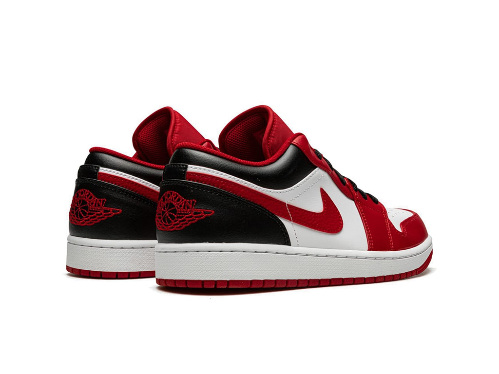 Nike Jordan 1 Low Bulls