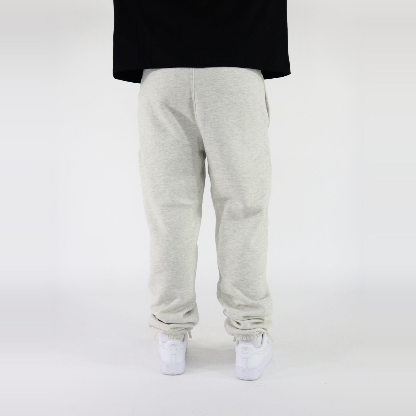 Fear of God Essentials S22 Sweatpants Light Oatmeal - PIKASTORE-Clothing-Fear of God-pikastore.cz