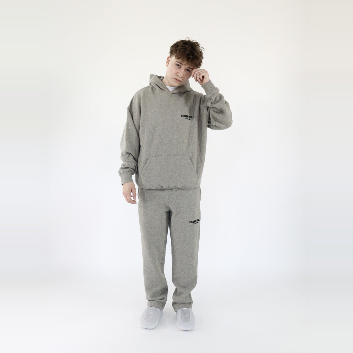 Fear of God Essentials S22 Hoodie Dark Oatmeal - PIKASTORE-Clothing-Fear of God-pikastore.cz