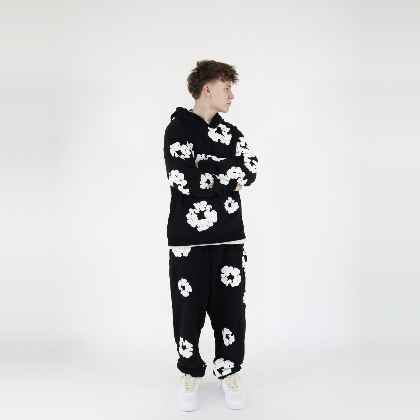 Denim Tears Cotton Wreath Sweatshirt + Sweatpants Black - SET-Bundle-Denim Tears-pikastore.cz