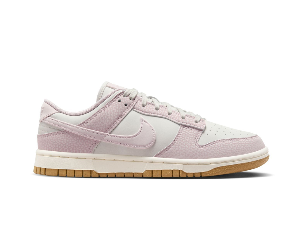 Nike Wmns Dunk Low Next Nature Platinum Violet