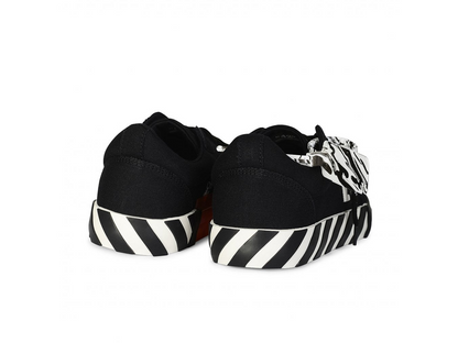 Off-White Vulc Sneaker Low Black White