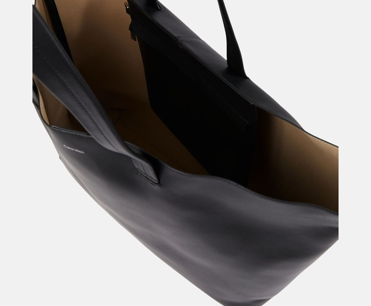 Calvin Klein Leather tote bag Black – táska – fotó 3/5