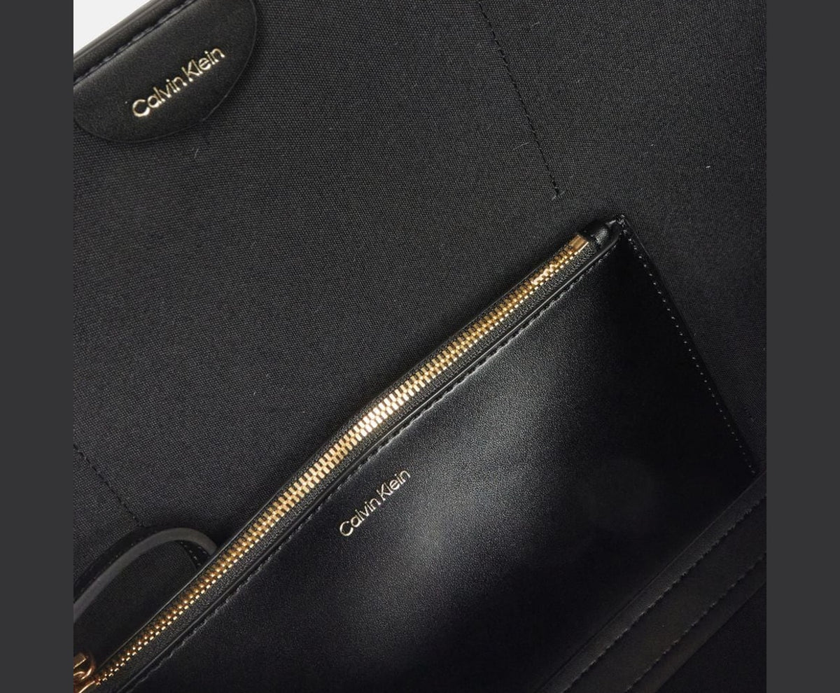Calvin Klein Handbag & Pouch Black – аксесуари – фото 3 з 5